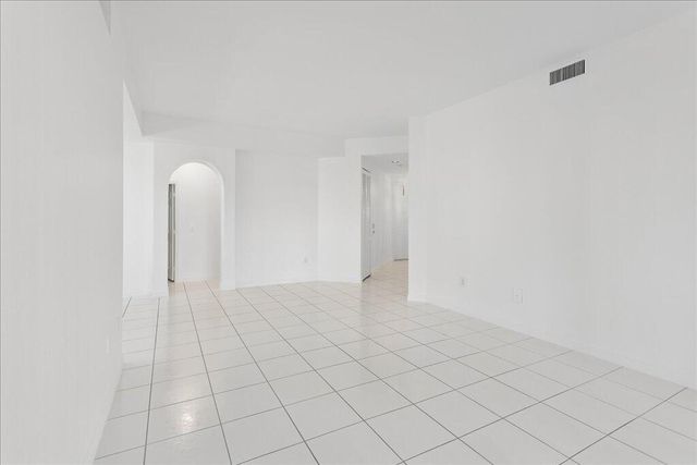 7937 EXETER Circle E 102, Tamarac, FL 33321
