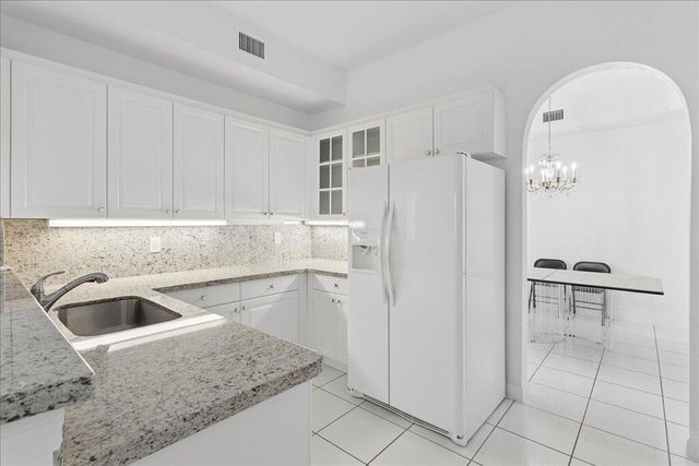 7937 EXETER Circle E 102, Tamarac, FL 33321