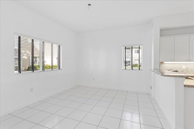 7937 EXETER Circle E 102, Tamarac, FL 33321