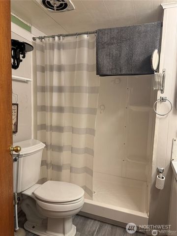 2401 N Washington Street, Long Beach, WA 98631