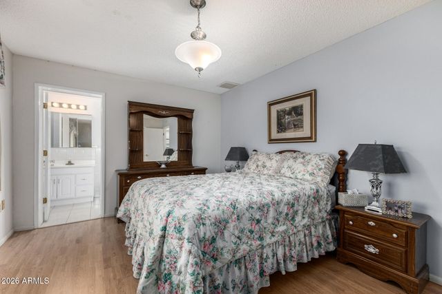 10415 W CINNEBAR Avenue, Sun City, AZ 85351