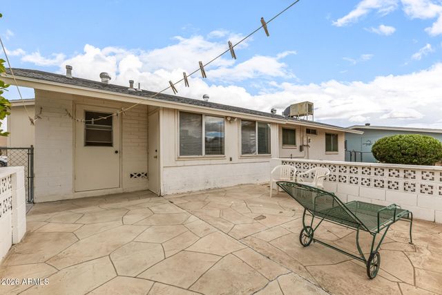 10415 W CINNEBAR Avenue, Sun City, AZ 85351