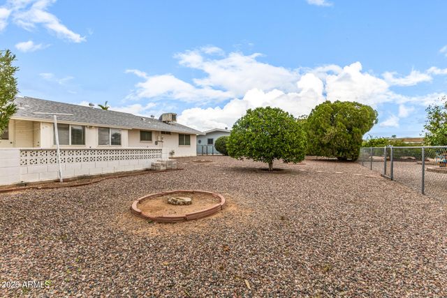 10415 W CINNEBAR Avenue, Sun City, AZ 85351