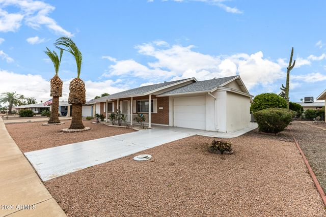 10415 W CINNEBAR Avenue, Sun City, AZ 85351