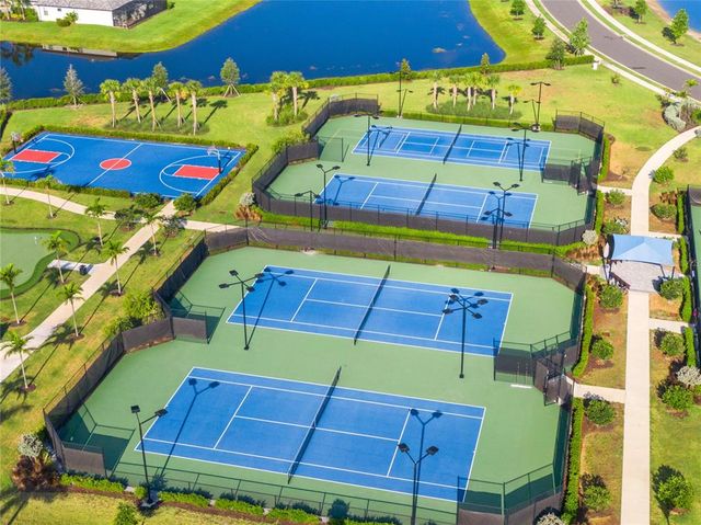 5333 CORAL REEF WAY, Bradenton, FL 34211