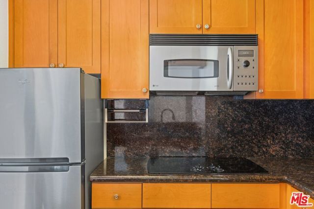 1440 VETERAN Avenue 404, Los Angeles, CA 90024