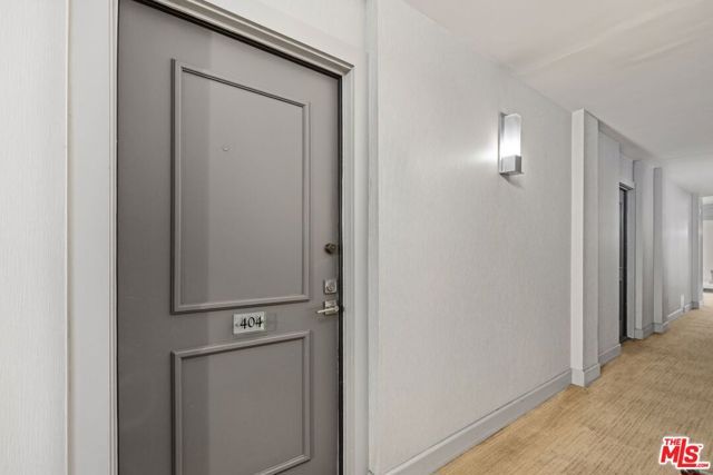 1440 VETERAN Avenue 404, Los Angeles, CA 90024