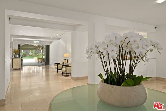 1440 VETERAN Avenue 404, Los Angeles, CA 90024