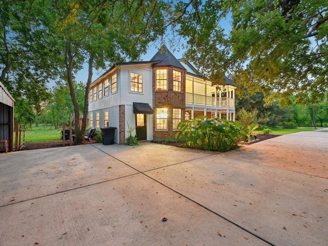 2507D Calder Drive, League City, TX 77573