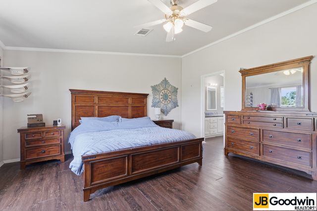 152 E County Road 304, Jourdanton, TX 78026