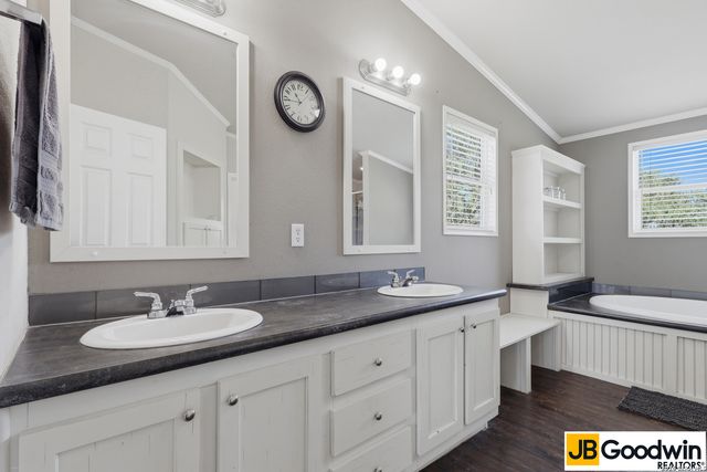 152 E County Road 304, Jourdanton, TX 78026