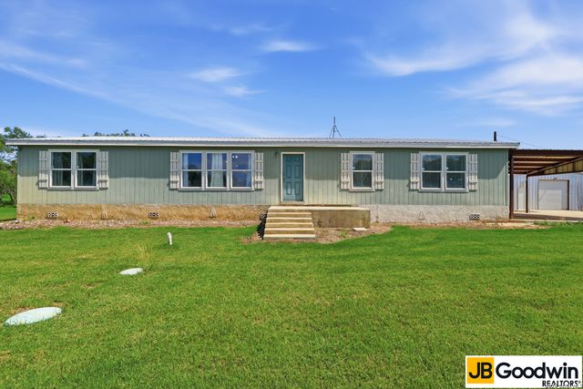 152 E County Road 304, Jourdanton, TX 78026