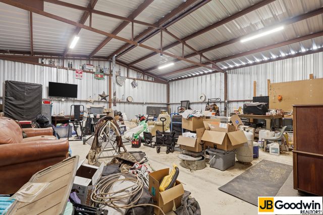 152 E County Road 304, Jourdanton, TX 78026