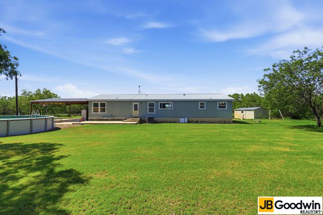 152 E County Road 304, Jourdanton, TX 78026