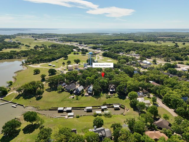 1032 Shoreline Drive, West Tawakoni, TX 75474