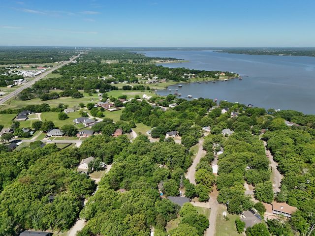 1032 Shoreline Drive, West Tawakoni, TX 75474