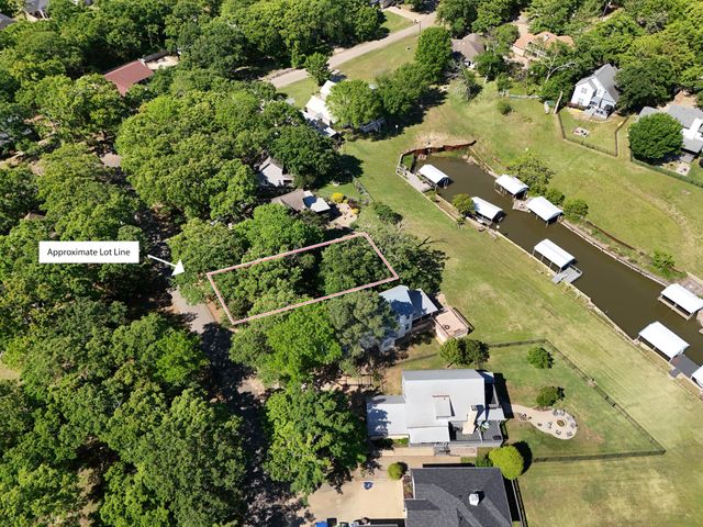 1032 Shoreline Drive, West Tawakoni, TX 75474
