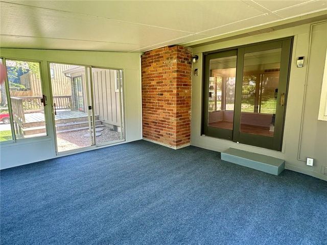 12802 W 101st Street, Lenexa, KS 66215