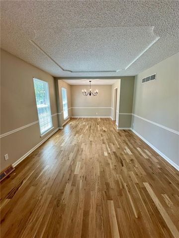 12802 W 101st Street, Lenexa, KS 66215