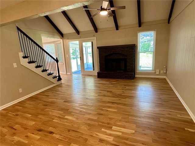 12802 W 101st Street, Lenexa, KS 66215