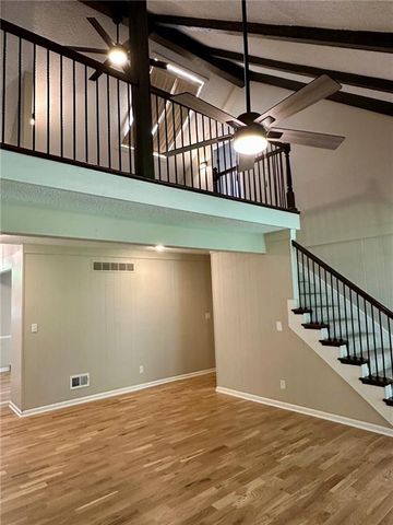 12802 W 101st Street, Lenexa, KS 66215