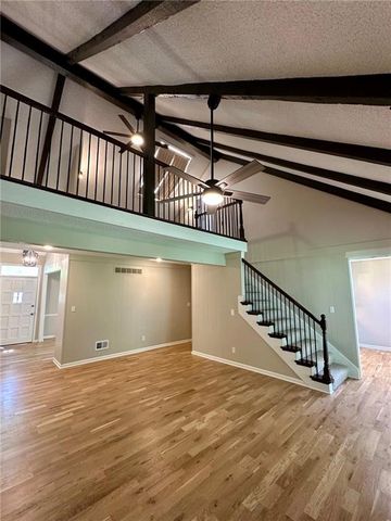 12802 W 101st Street, Lenexa, KS 66215