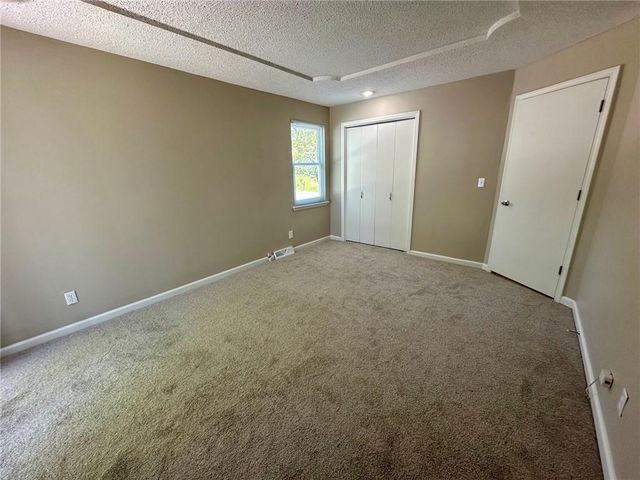 12802 W 101st Street, Lenexa, KS 66215