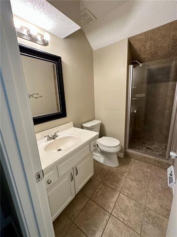 12802 W 101st Street, Lenexa, KS 66215