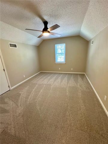 12802 W 101st Street, Lenexa, KS 66215