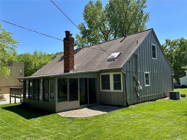 12802 W 101st Street, Lenexa, KS 66215