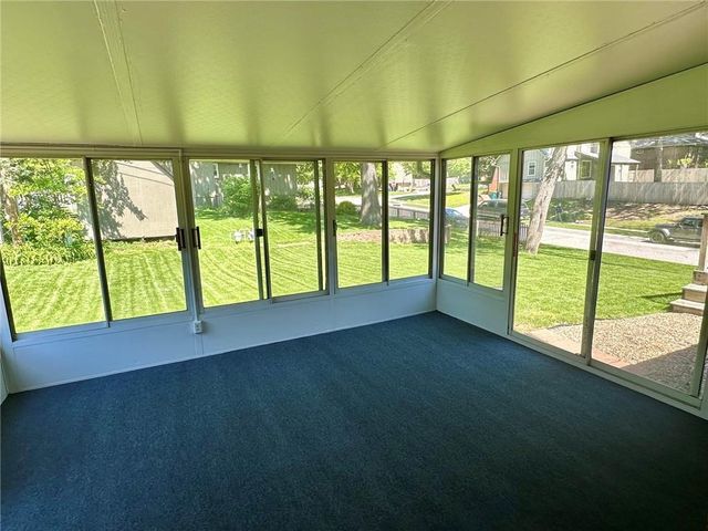 12802 W 101st Street, Lenexa, KS 66215