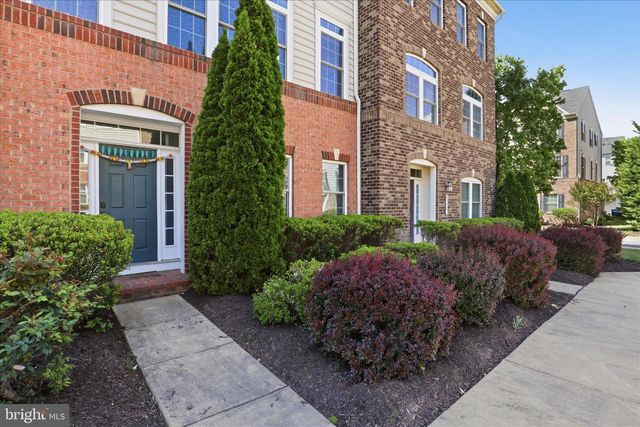 24643 RED LAKE TER, Sterling, VA 20166
