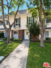 10206 Oklahoma Avenue G, Chatsworth, CA 91311