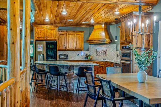 8662 Woods Road, Rogers, AR 72756