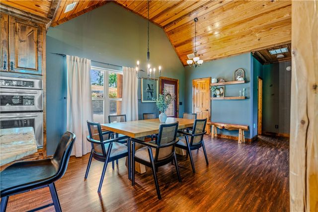 8662 Woods Road, Rogers, AR 72756