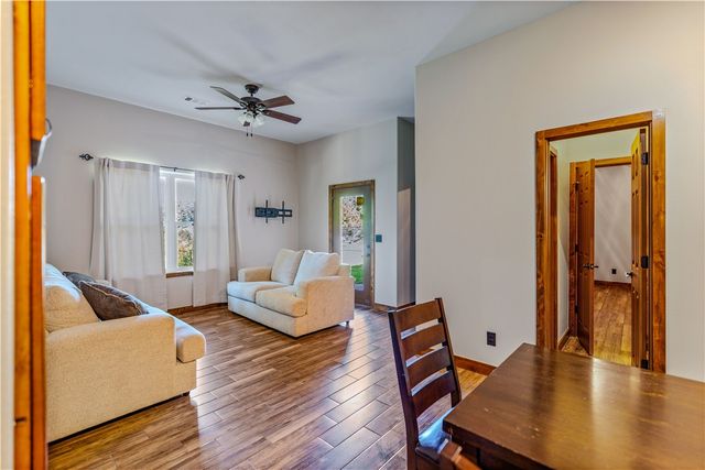 8662 Woods Road, Rogers, AR 72756