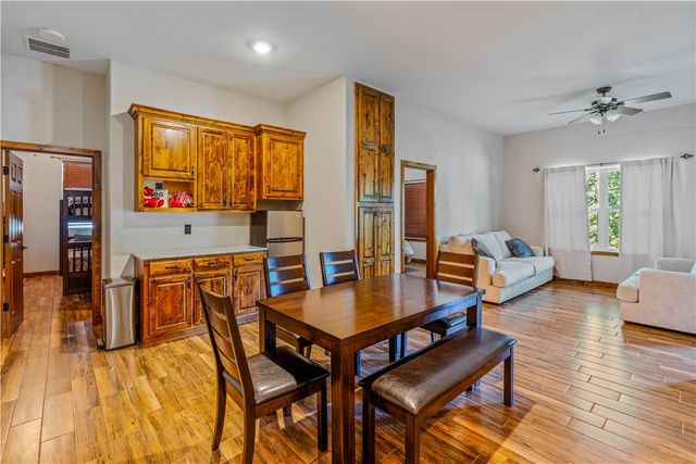 8662 Woods Road, Rogers, AR 72756