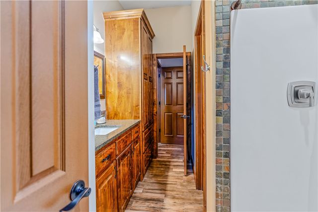 8662 Woods Road, Rogers, AR 72756
