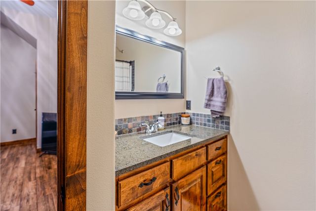 8662 Woods Road, Rogers, AR 72756