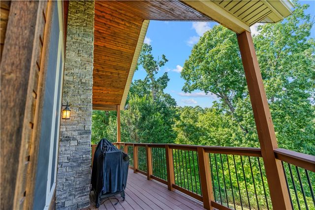 8662 Woods Road, Rogers, AR 72756