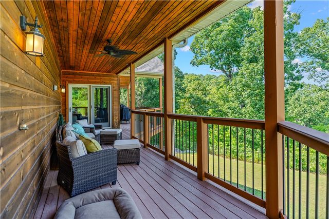 8662 Woods Road, Rogers, AR 72756