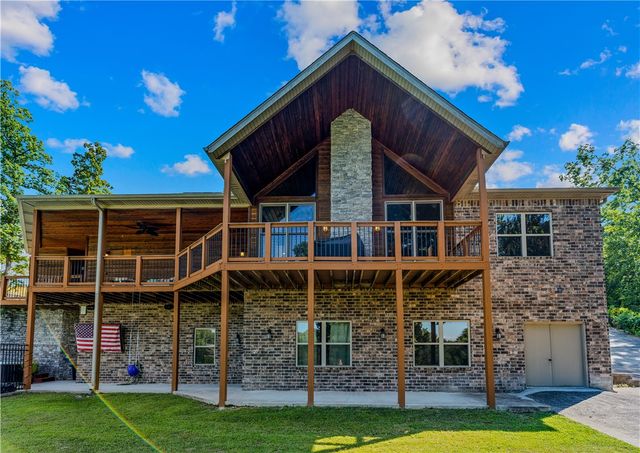 8662 Woods Road, Rogers, AR 72756