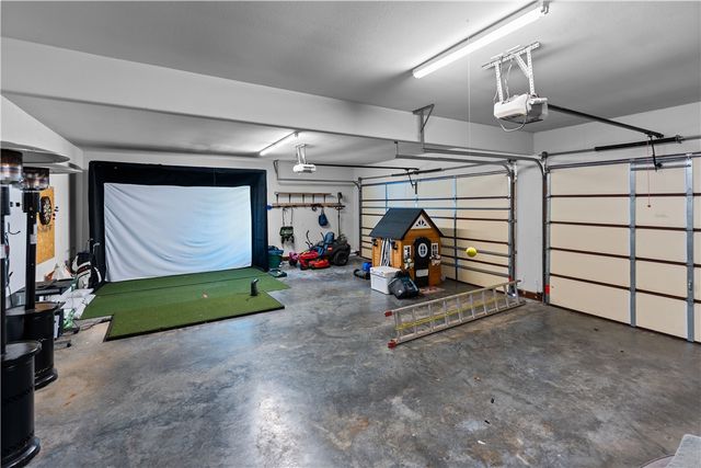 8662 Woods Road, Rogers, AR 72756
