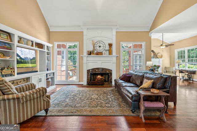 1041 Spring Lake Drive, Bishop, GA 30621