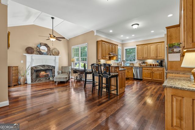 1041 Spring Lake Drive, Bishop, GA 30621