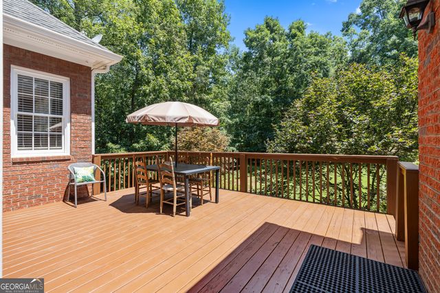 1041 Spring Lake Drive, Bishop, GA 30621