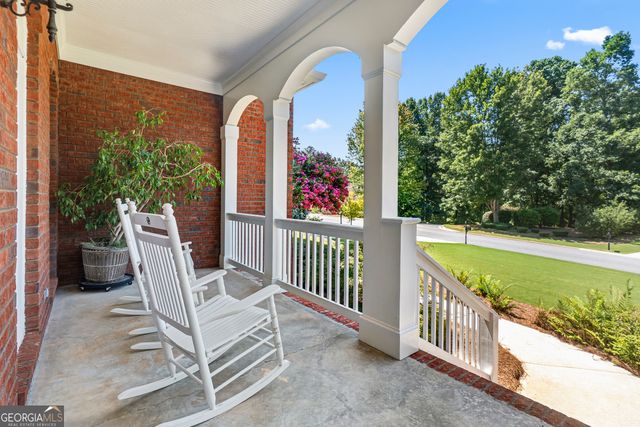 1041 Spring Lake Drive, Bishop, GA 30621