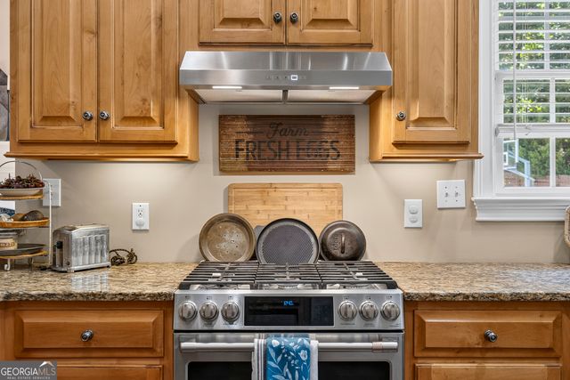 1041 Spring Lake Drive, Bishop, GA 30621