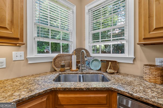 1041 Spring Lake Drive, Bishop, GA 30621