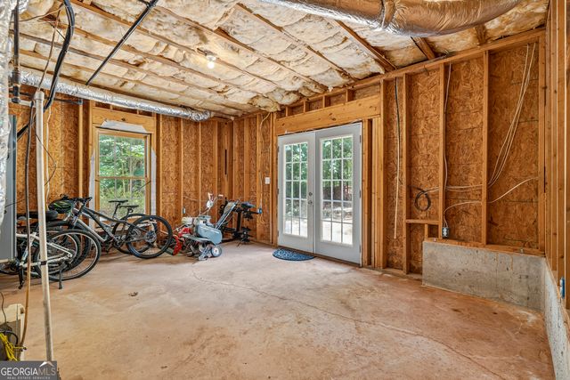 1041 Spring Lake Drive, Bishop, GA 30621